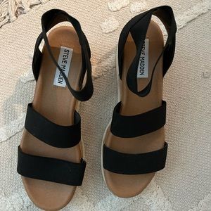 Steve Madden platform sandals